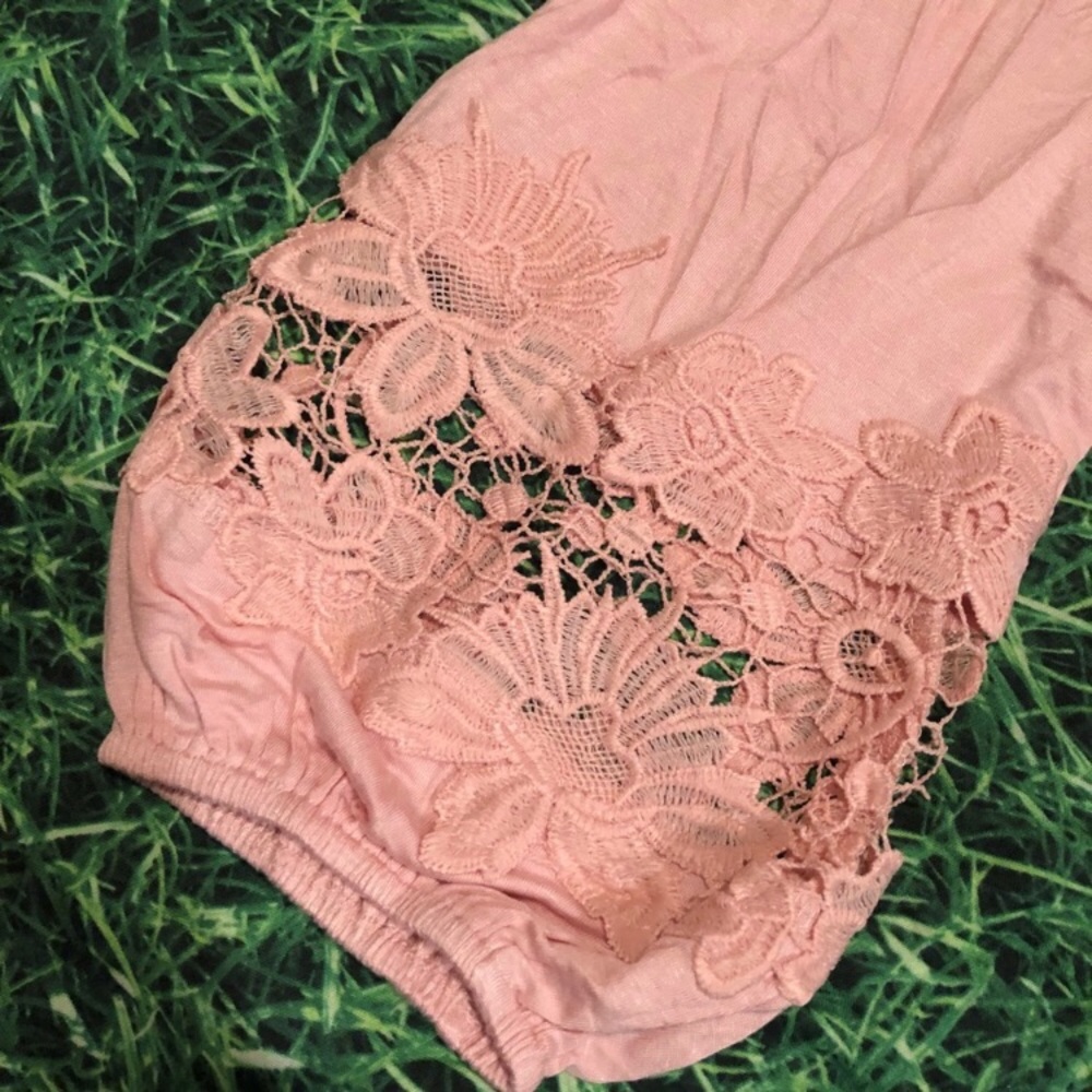 Crochet 3/4 Sleeve Blush Top - Picture 2 of 4